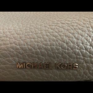 Handbags. Closet update in progress❤️